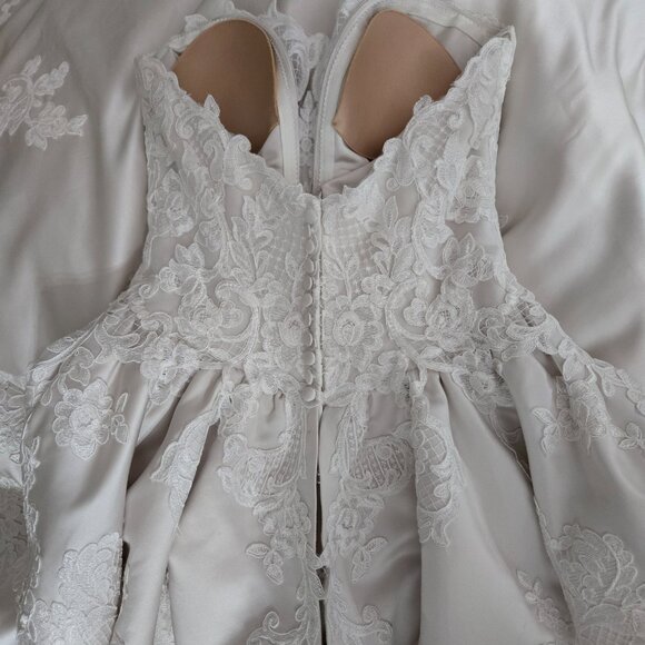 Unworn Sottero and Midgley Wedding Dress - Picture 9 of 10